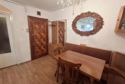 Apartament 3 camere decomandat si balcon Vasile Aaron - 17