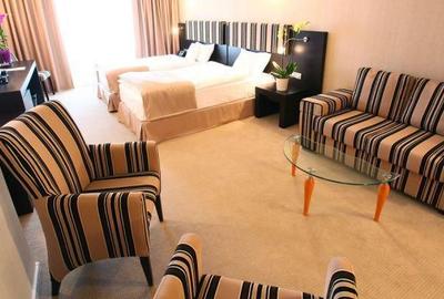 Hotel 4 stele Catedrala Neamului - 2