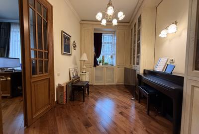 Vilă ultracentrală cu piscină interioară, saună și cramă | Unirii - 12