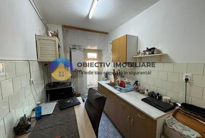 Garsoniera spatioasa de vanzare – 67,76 mp – Zona 1 Mai - 6