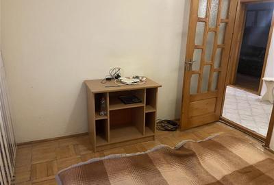 Apartament 3 camere , zona cartier Sud , 52 mp , decomandat ,mobilat - 10