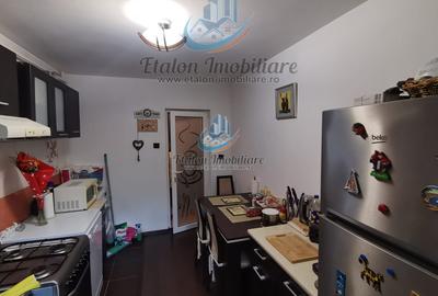 Apartament P+1, 4 camere, 2 bai, 3 balcoane, Zona Centrala Piatra Neamt - 2