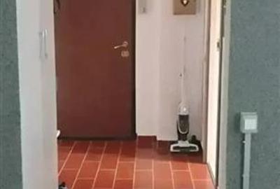 Apartament cu 3 camere semidecomandat, mobilat în Berceni