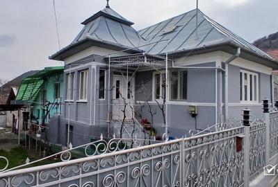 Exclusivitate! Casa individuala cu pozitie buna in Moldovenesti-Cluj - 1