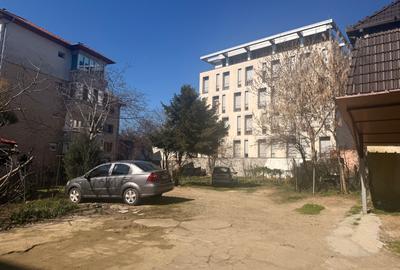 Ap. 4 camere , curte interoara -Central - 7