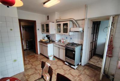 Apartament 3 camere zona Ion Mihalache cu Turda constructie 1984 - 1
