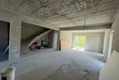 Duplex construit la standarde înalte de calitate la intrare in Corusu - 10