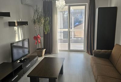 Apartament cu 2 camere decomandat în Apărătorii Patriei
