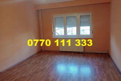 - Apartament 2 camere, Calarasi 4, parter cu balcon 15,3 mp. - 1