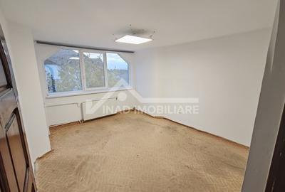Casă de închiriat, Strada Republicii,  D+P+2E, curte proprie de 550 mp - 10