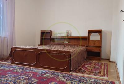 Casă Individuală de Închiriat – Lazaret / Lupeni – Garaj + Curte - 15