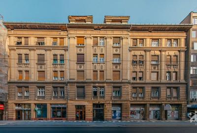 Apartament cu 3 camere în P-ța Victoriei