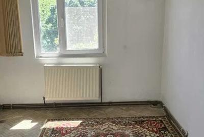 Apartament 3 camere, zona Podu Ros - 1