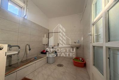 Casa batraneasca cu teren de 3022 mp, in Carani - 7