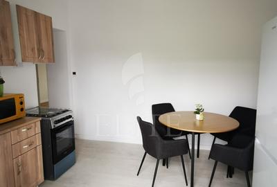 Apartament cu 2 camere decomandat, mobilat în Central