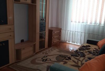 Apartament cu 2 camere nedecomandat în Girocului
