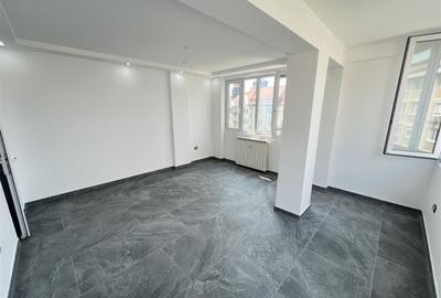 3 camere decomandat Ultracentral totul nou CENTRALA PROPRIE - 19