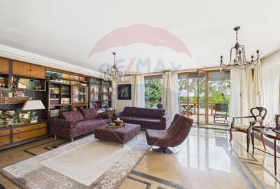 De vanzare Casă / Vilă cu 9 camere la lac cu piscina - 32