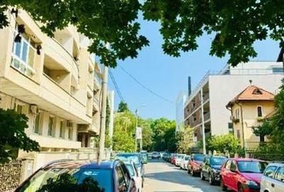 Proprietate spatioasa si versatila, formata din hochparter inalt si demisol - 5