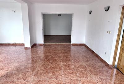 CASA DE INCHIRIAT I 4 CAMERE I 2 BAI I BUCATARIE I CETATE I NEMOBILATA - 7