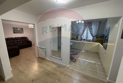 Apartament cu 3 camere de închiriat în zona Precista - 7