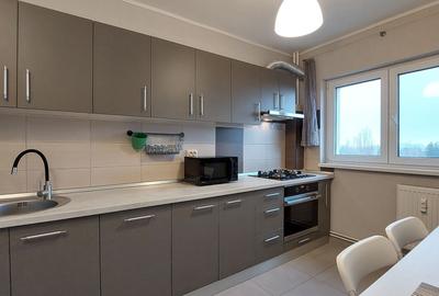 Brancoveanu -Eroii Revolutiei -3 camere -Loc parcare - 1