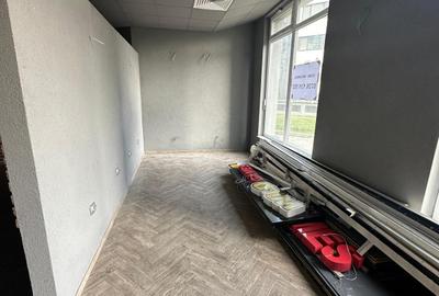 Spatiu comercial de vanzare  ,98 mp , BMW - 6