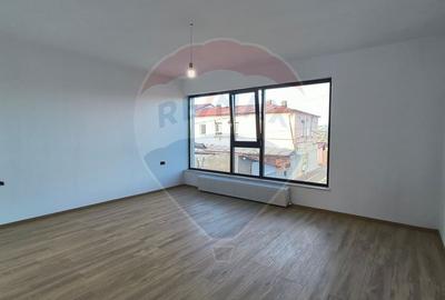 Casă de vânzare | 155 mp | 321 mp teren Zonă Port - Galați - 9