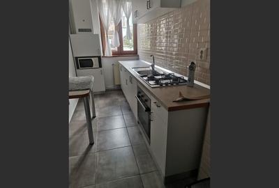 Apartament cu 3 camere decomandat, mobilat în Central