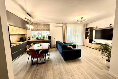 Apartament cu 3 camere semidecomandat, mobilat în Chinteni