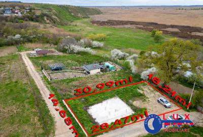 Teren Construcții intravilan de 500 mp, în Mineri