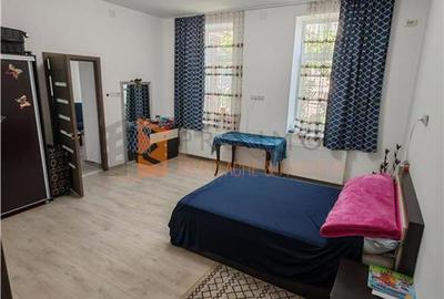 EXCLUSIVITATE! Casa spatioasa + teren in centrul Buzaului - 2