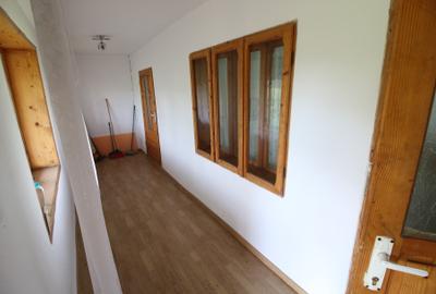 Vand casa in Schela cu toate utilitatile -65.000euro neg - 2