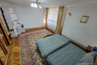 Casa de vanzare - Parter + Etj1 + Etj2 - 6