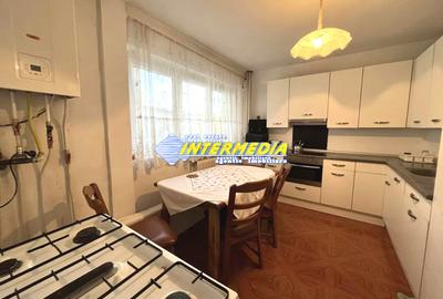 Apartament cu 4 camere 90 mp de inchiriat  etaj 1 in Alba Iulia Cetate Bulevard - 1