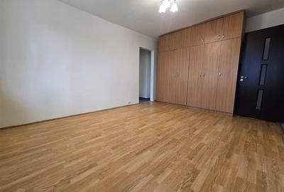 Etaj 2 - Mircea cel Batran, 2 camere, liber - 6