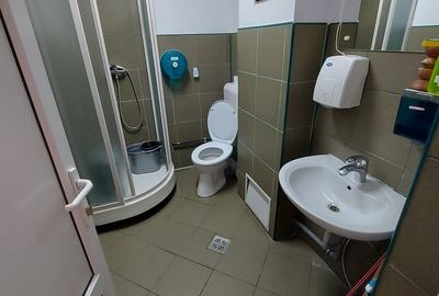 Spatiu 4 camere decomandat - 2