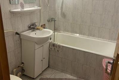 Apartament 3 camere , zona cartier Sud , 52 mp , decomandat ,mobilat - 11