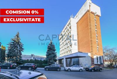 De vanzare Hotel, nefunctional, 70 camere + teren 3590 mp. - 1