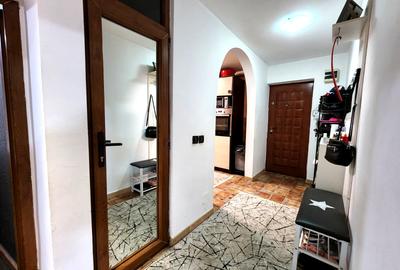 Apartament 2 camere decomandat, parter înalt, Podu Iloaiei – zonă centrală - 4