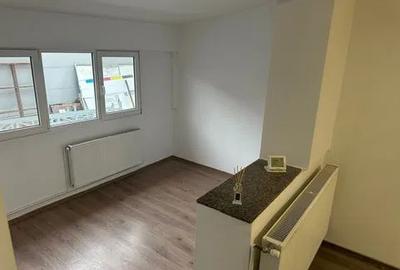 Garsonieră decomandată în Dâmbul Rotund