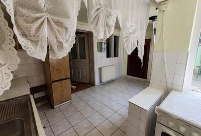 Casa 4 camere libera la vanzare TARLUNGENI - 17