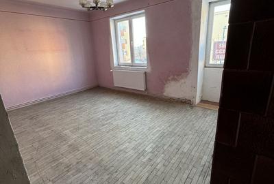 Apartament 3 camere in bloc vila, liber la vanzare zona Triaj - 2