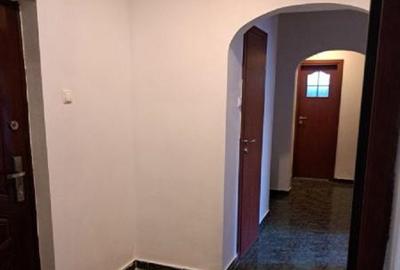 Apartament 3 camere decomandate zona Tomis Nord - 1