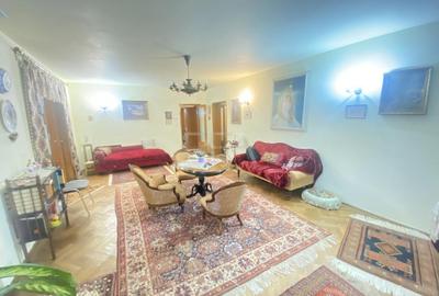 Apartament cu 5 camere decomandat, mobilat în Cotroceni