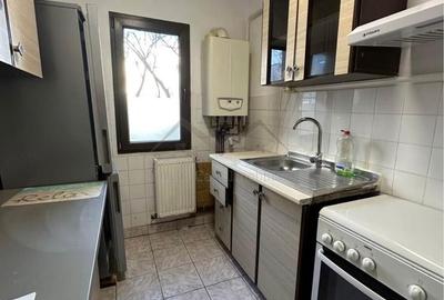Apartament cu 2 camere nedecomandat în Podu Roș