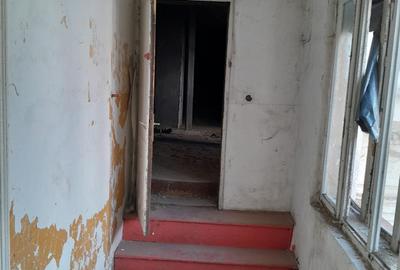 Unirii-Cartierul Evreiesc, singur curte, dubla deschidere, libera - 11