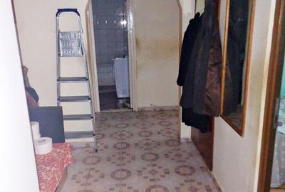 Apartament cu 2 camere, etaj intermediar, decomandat - 4