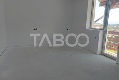Duplex de vanzare 150 mp P+1E 4 camere 145 mp teren liber Cisnadie - 10