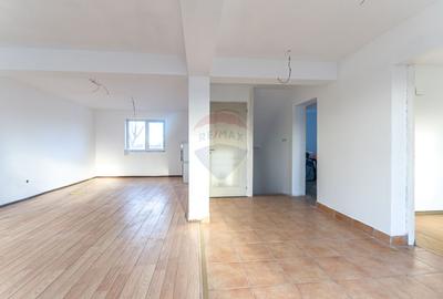 Casa de vanzare | 5 camere | Teren 1,100 mp | STUPINI | COMISION 0% - 27